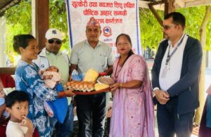 रत्ननगर–१६ का १९ जना गर्भवती तथा सुत्केरीलाई पौष्टिक आहार वितरण
